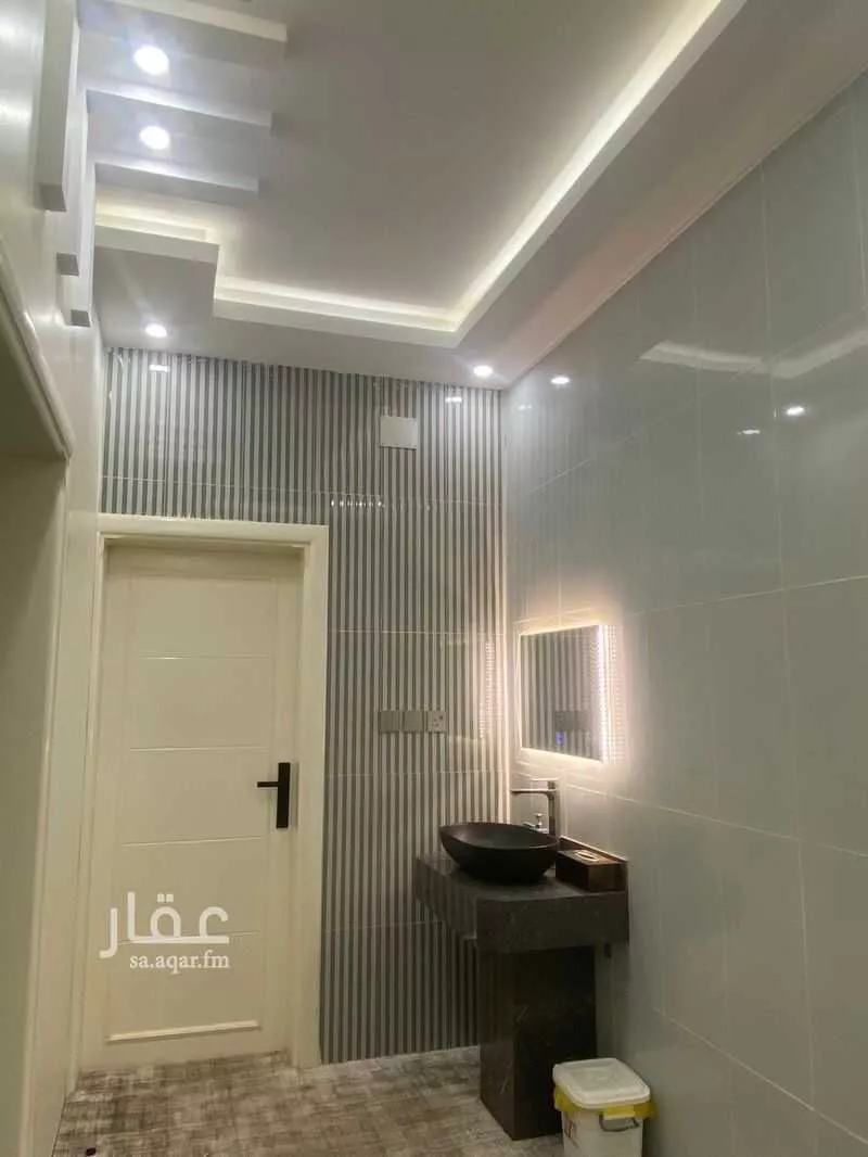 عمارة للبيع في شارع 4 الصفح ، حي الشاطئ ، سبت العلاية ، بلقرن 1 صورة