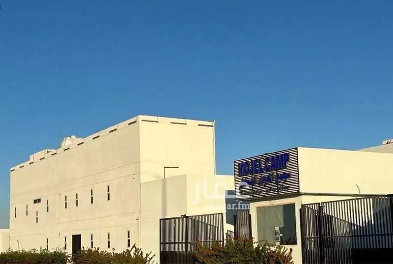 عمارة للإيجار في شارع الملك سلمان بن عبدالعزيز, حي المرجان, مدينة ينبع, منطقة المدينة المنورة 1 صورة