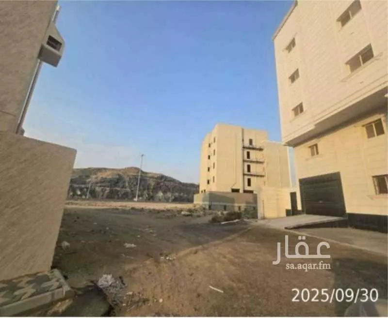 أرض للبيع في شارع علي الغاياتي, حي البحيرات, مدينة مكة المكرمة, منطقة مكة المكرمة 1 صورة