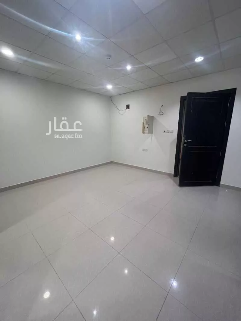 مكتب تجاري للإيجار في شارع الفروسية, حي ظهرة لبن, مدينة الرياض, منطقة الرياض 1 صورة