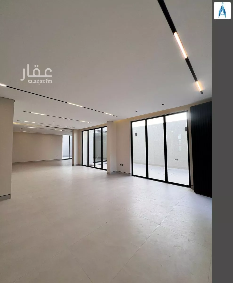 فيلا للبيع في شارع أبي الحسن الأسفرائيني, حي المهدية, مدينة الرياض, منطقة الرياض 1 صورة