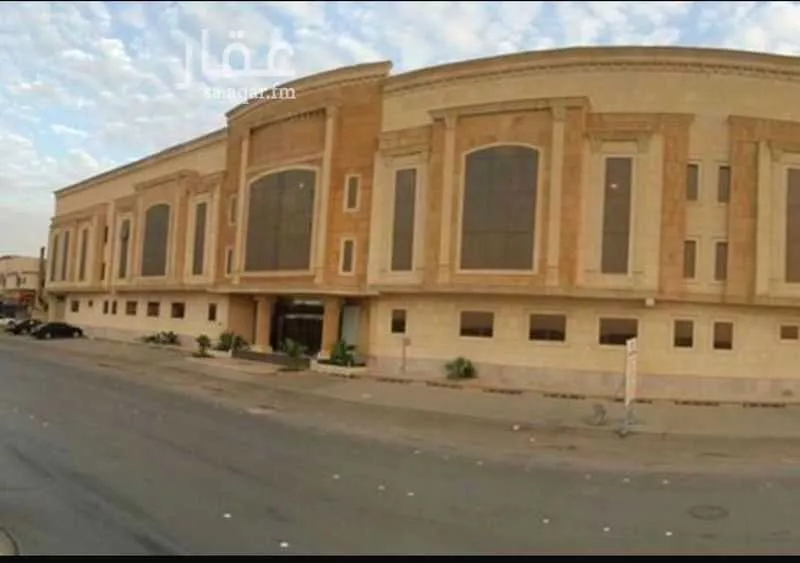 عمارة للإيجار في شارع عبدالله العنقري, حي الملك سلمان, مدينة الرياض, منطقة الرياض 1 صورة