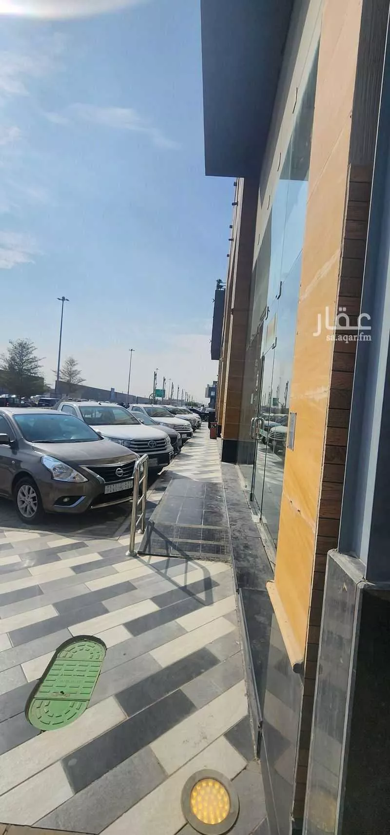 محل للإيجار في شارع انس بن مالك, حي الملقا, مدينة الرياض, منطقة الرياض 1 صورة