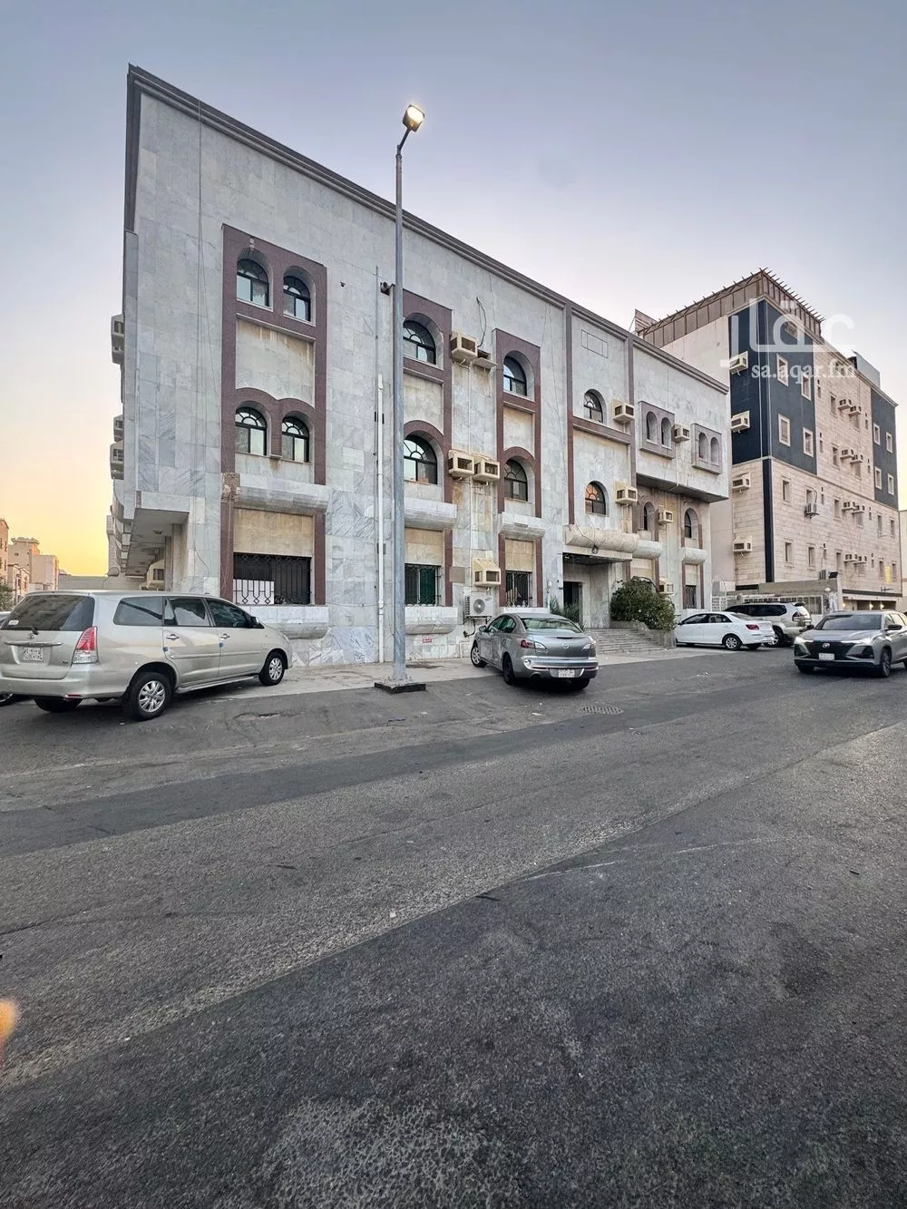 عمارة للبيع في شارع حويصه بن مسعود, حي النزهة, مدينة جدة, منطقة مكة المكرمة 1 صورة