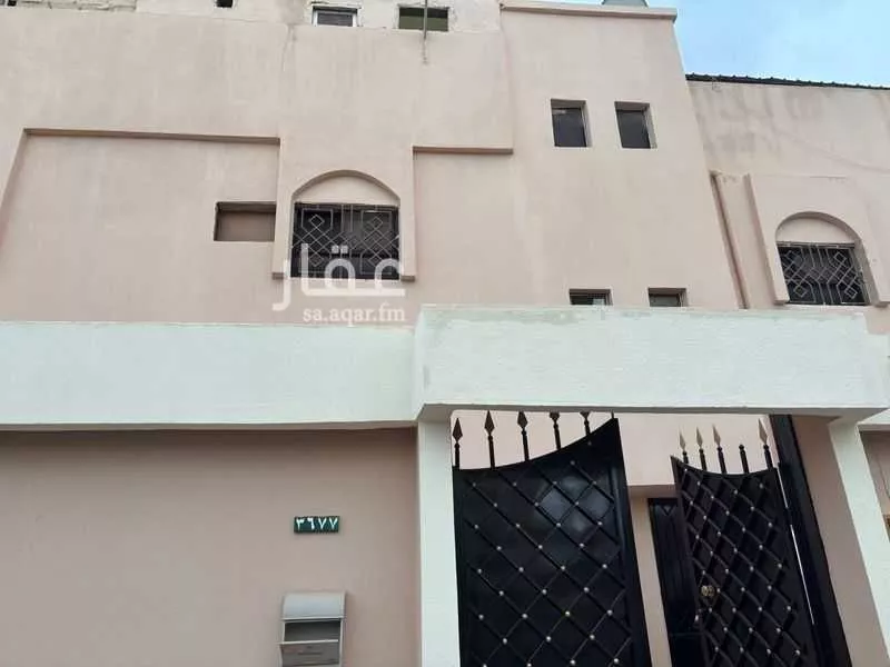 فيلا للإيجار في شارع الزرقة, حي الريان, مدينة الرياض, منطقة الرياض 1 صورة