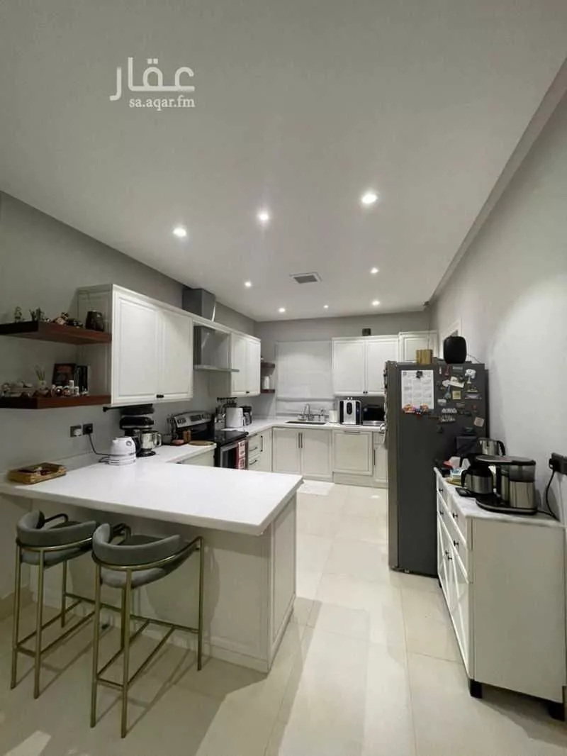 شقة للبيع في شارع الشيخ عبدالله بن جبرين ، حي القيروان ، الرياض ، منطقة الرياض 1 صورة