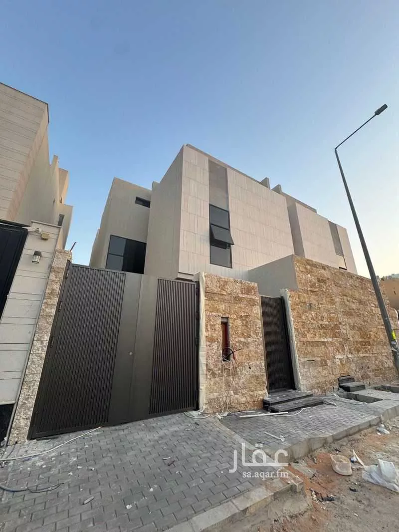 فيلا للبيع في شارع علي بن أحمد العمري, حي العارض, مدينة الرياض, منطقة الرياض 1 صورة