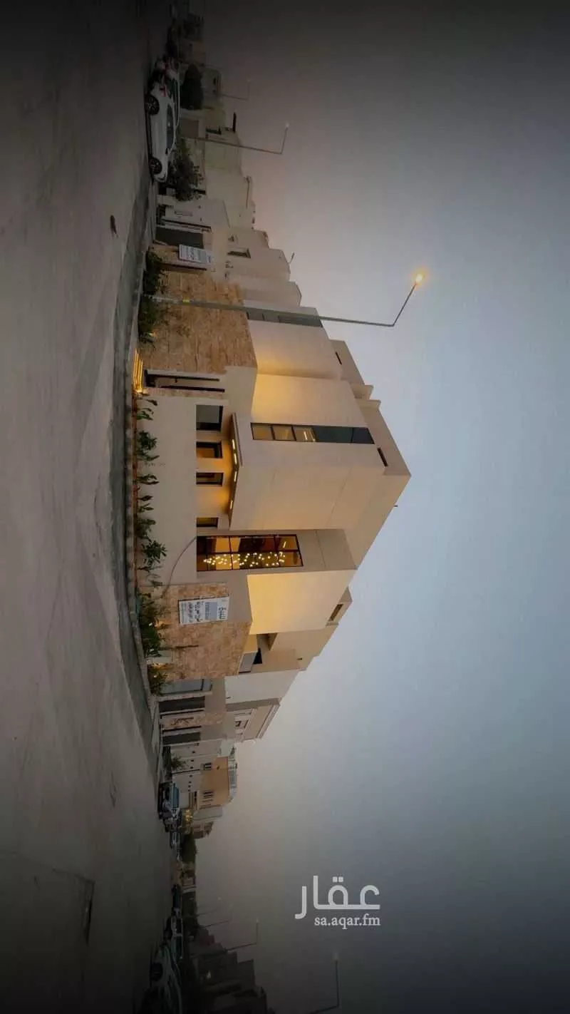 فيلا للبيع في شارع محمد صالح قزاز, حي العارض, مدينة الرياض, منطقة الرياض 1 صورة