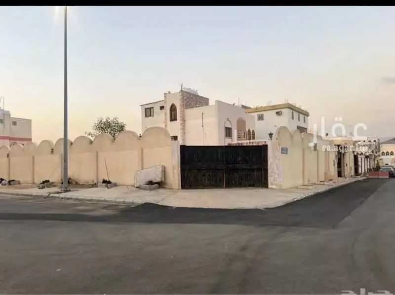 أرض للبيع في شارع شارع الرفاق, حي العوالي, مدينة مكه المكرمه, منطقة مكة المكرمة 1 صورة