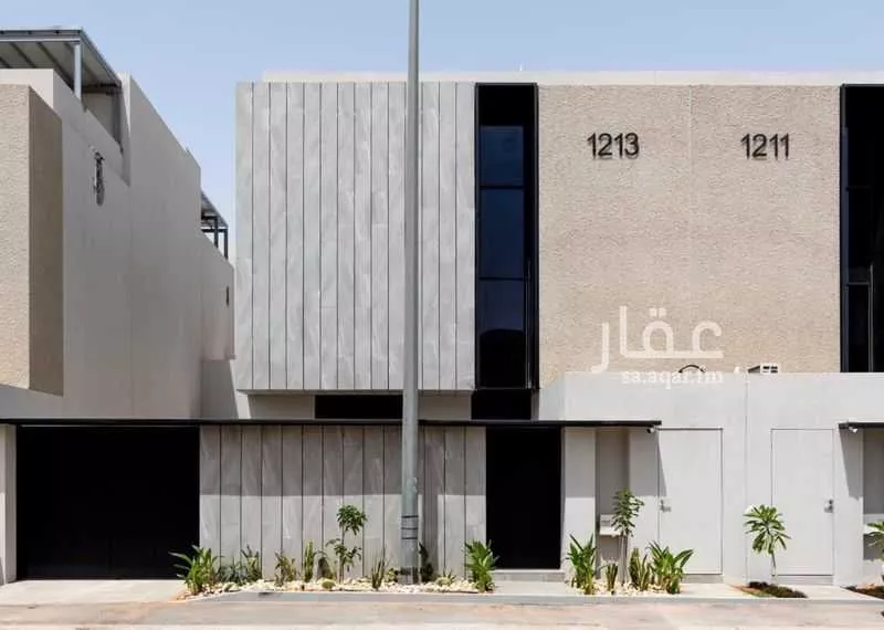 فيلا للبيع في شارع الأمير سعد بن سعود بن فيصل, حي المعذر الشمالي, مدينة الرياض, منطقة الرياض 1 صورة
