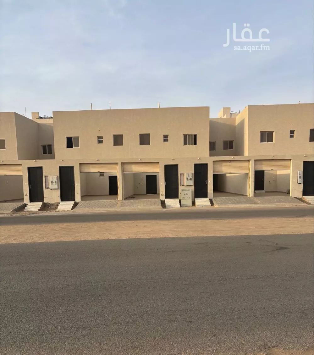 دور للبيع في شارع العام , حي الشقة, مدينة بريده, منطقة القصيم 1 صورة