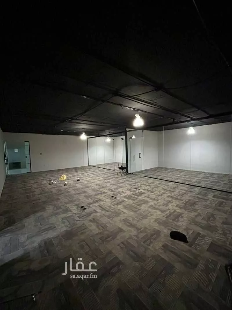 مكتب تجاري للإيجار في شارع انس بن مالك, حي الياسمين, مدينة الرياض, منطقة الرياض 1 صورة