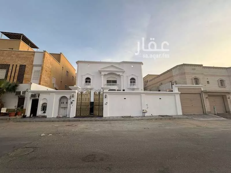 فيلا للبيع في شارع هشام بن بشر, حي الأمير فواز الجنوبى, مدينة جدة, منطقة مكة المكرمة 1 صورة