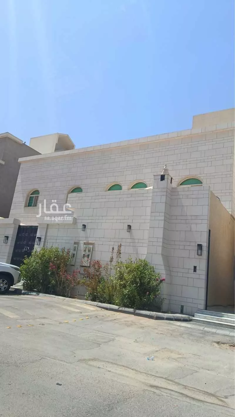 فيلا للبيع في شارع ابن حديد, حي السعادة, مدينة الرياض, منطقة الرياض 1 صورة