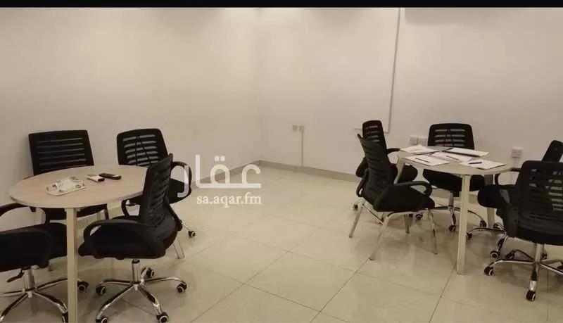 مكتب تجاري للإيجار في شارع رقم 94 ، حي الياسمين ، الرياض ، منطقة الرياض 1 صورة