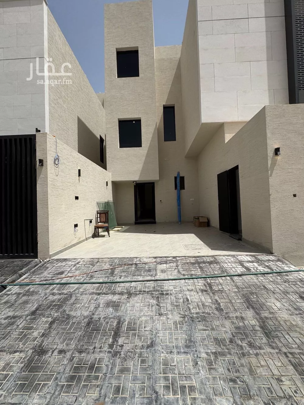 دور للبيع في شارع عاصم الكاتب, حي الملك فيصل, مدينة الرياض, منطقة الرياض 1 صورة
