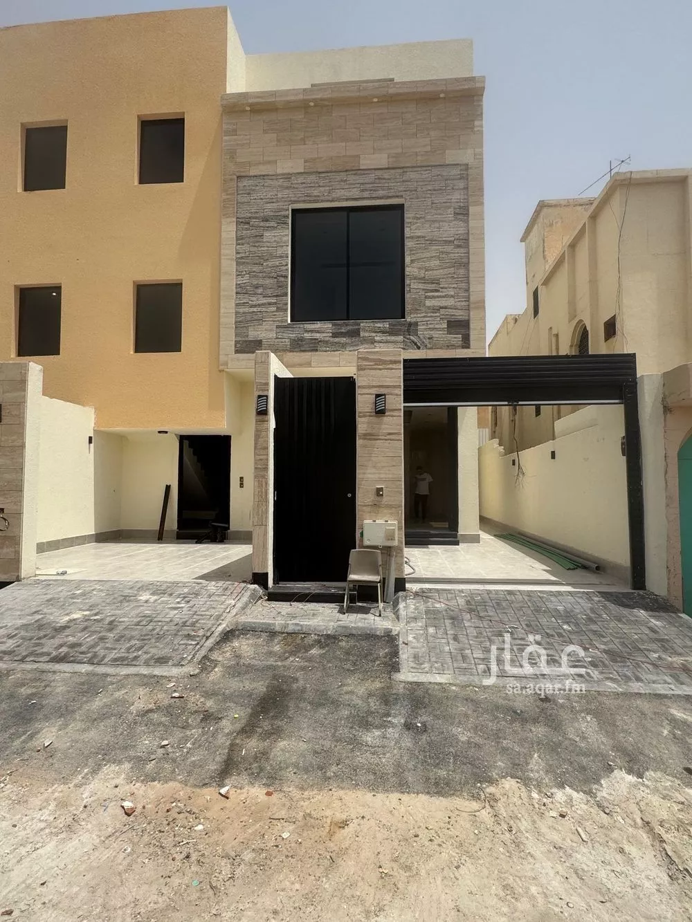 دور للبيع في شارع صالح بن محمد الحسني, حي الخليج, مدينة الرياض, منطقة الرياض 1 صورة