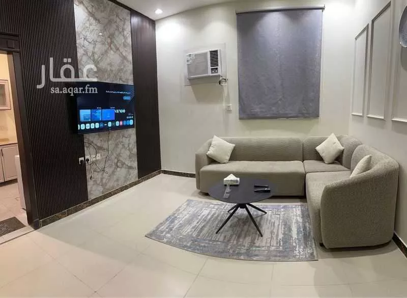 شقة مفروشة للحجز في شارع نعمان بن مقرن المزيني, حي العارض, الرياض 1 صورة
