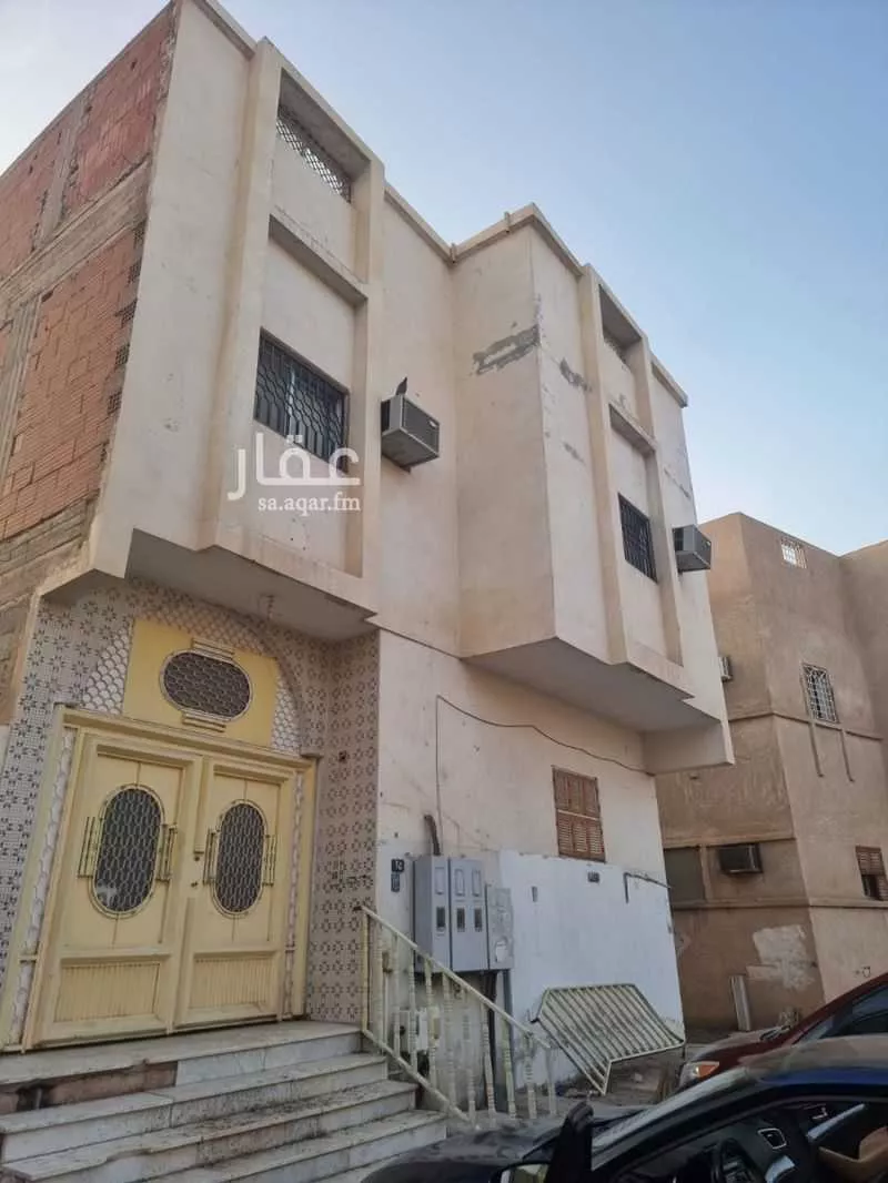 عمارة للبيع في شارع عبدالكريم بن هوزان , حي القبلتين, مدينة المدينة المنورة, منطقة المدينة المنورة 1 صورة