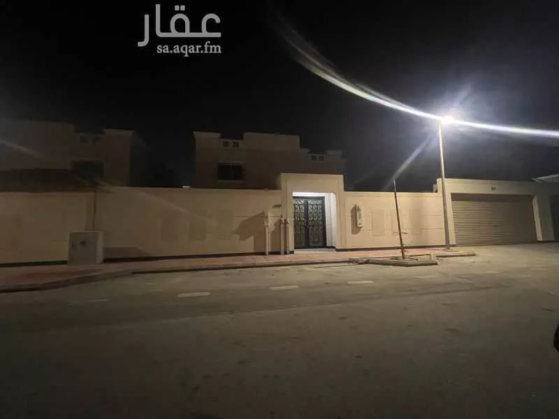 فيلا للبيع في شارع شارع عدان, مدينة مدينه الجبيل الصناعيه, المنطقة الشرقية 1 صورة