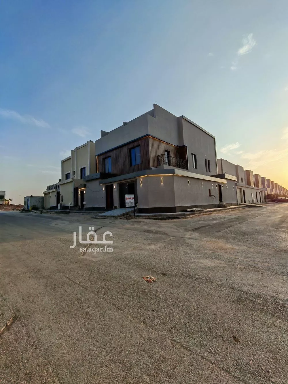 فيلا للبيع في شارع عبيدالله الفقيه, حي الرمال, مدينة الرياض, منطقة الرياض 1 صورة