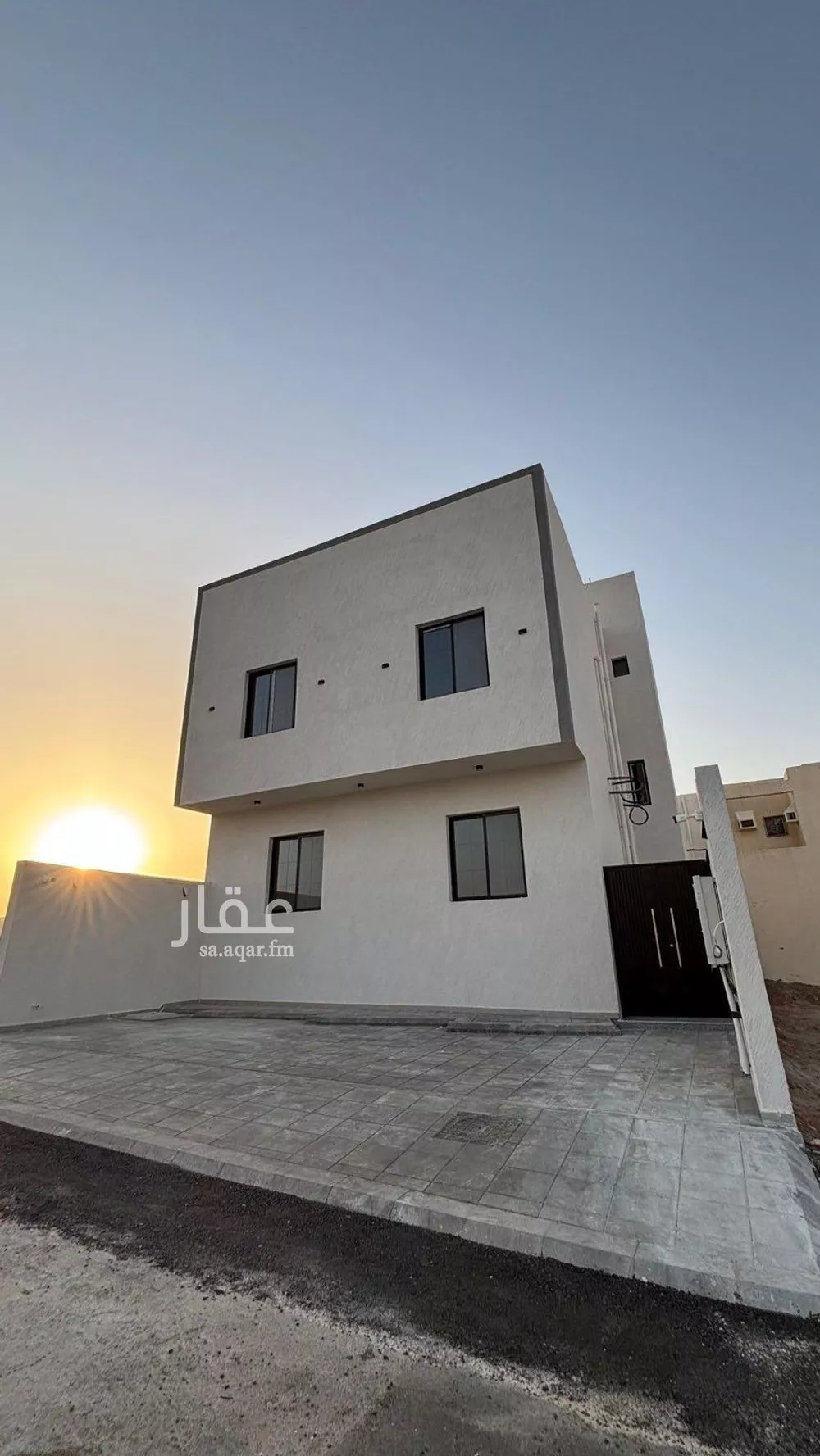 عمارة للبيع في شارع سعيد بن يربوع, حي الجصة, مدينة المدينه المنوره, منطقة المدينة المنورة 1 صورة
