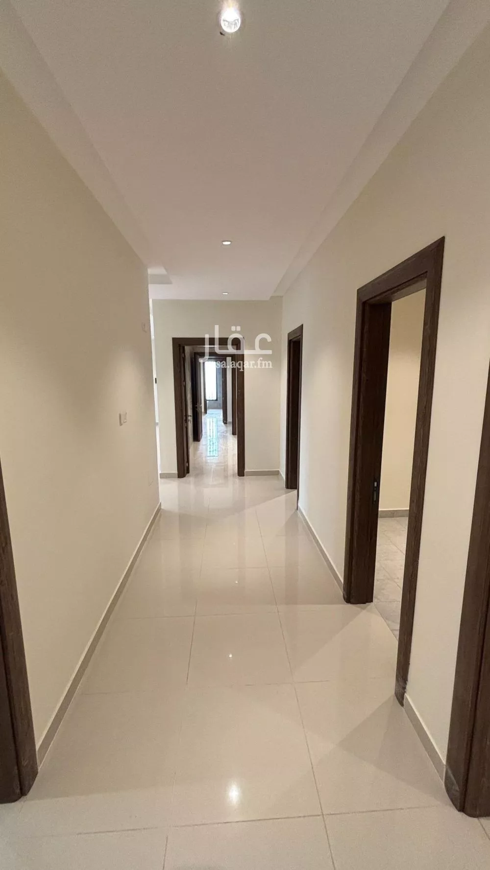 شقة للبيع في شارع محمد بن سهل الصف??ر, حي الدفاع, مدينة المدينه المنوره, منطقة المدينة المنورة 1 صورة