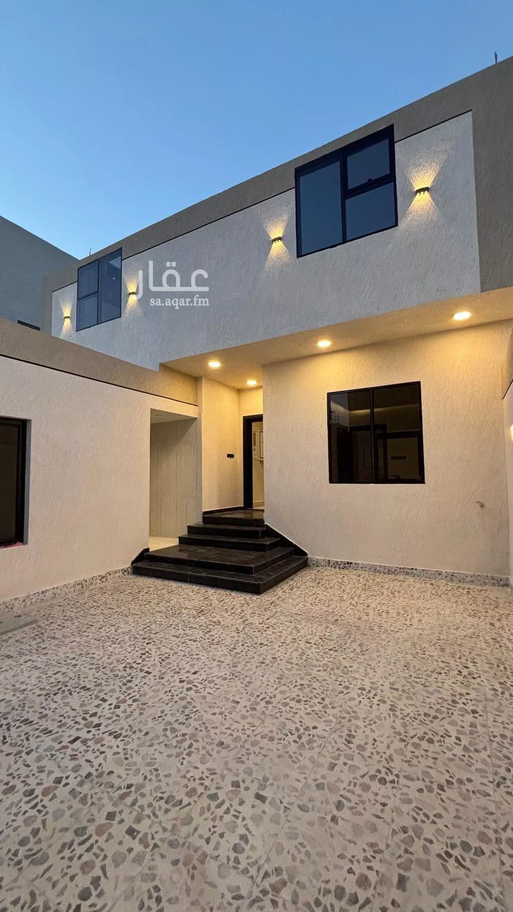 دور للبيع في شارع لقيط بن ناشرة, حي أبو مرخة, مدينة المدينة المنورة, منطقة المدينة المنورة 1 صورة