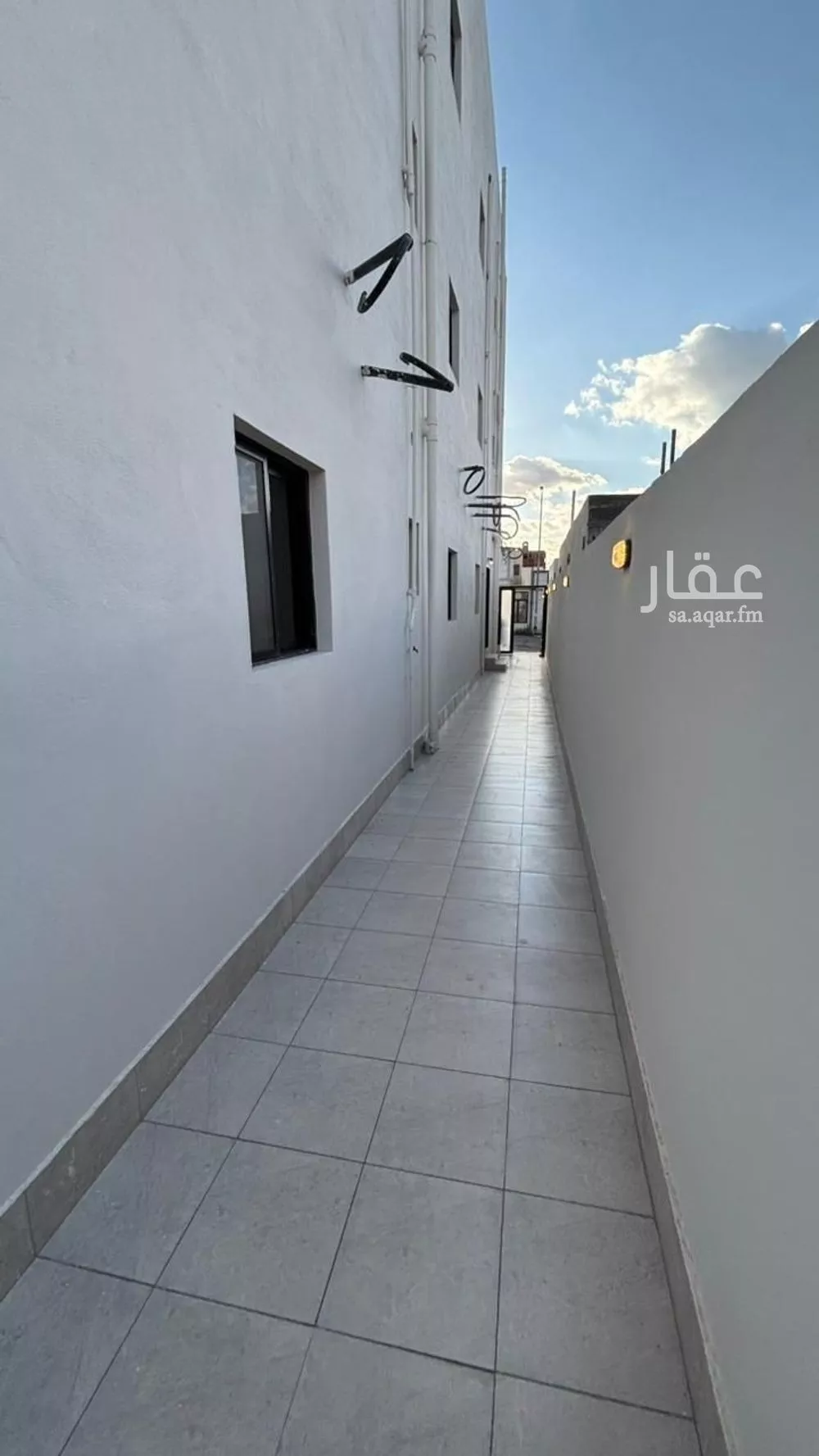 شقة للبيع في شارع اسماعيل بن ابراهيم التنوخي, حي أبوكبير, مدينة المدينة المنورة, منطقة المدينة المنورة 1 صورة