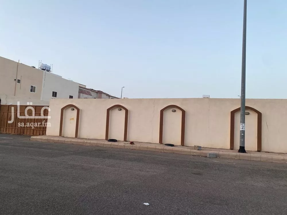 أرض للبيع في شارع يحيى بن ابي الخطيب, حي الدفاع, مدينة المدينه المنوره, منطقة المدينة المنورة 1 صورة
