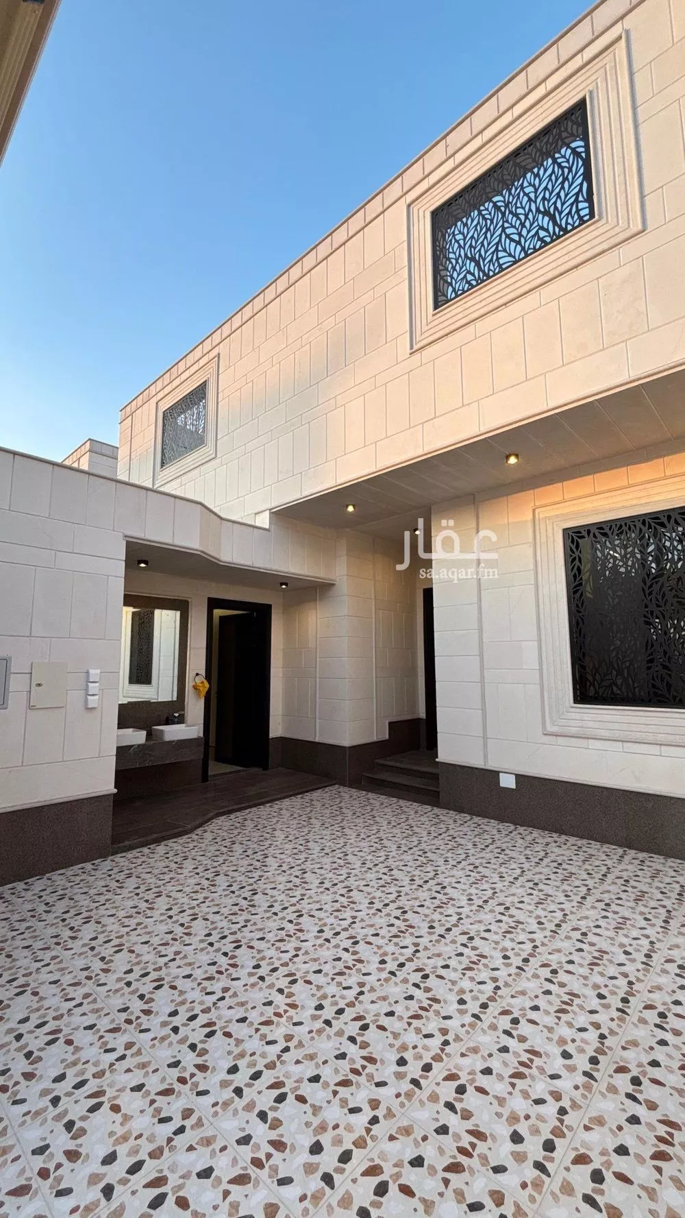 دور للبيع في شارع ممر مشاه 1500, حي الدفاع, مدينة المدينه المنوره, منطقة المدينة المنورة 1 صورة