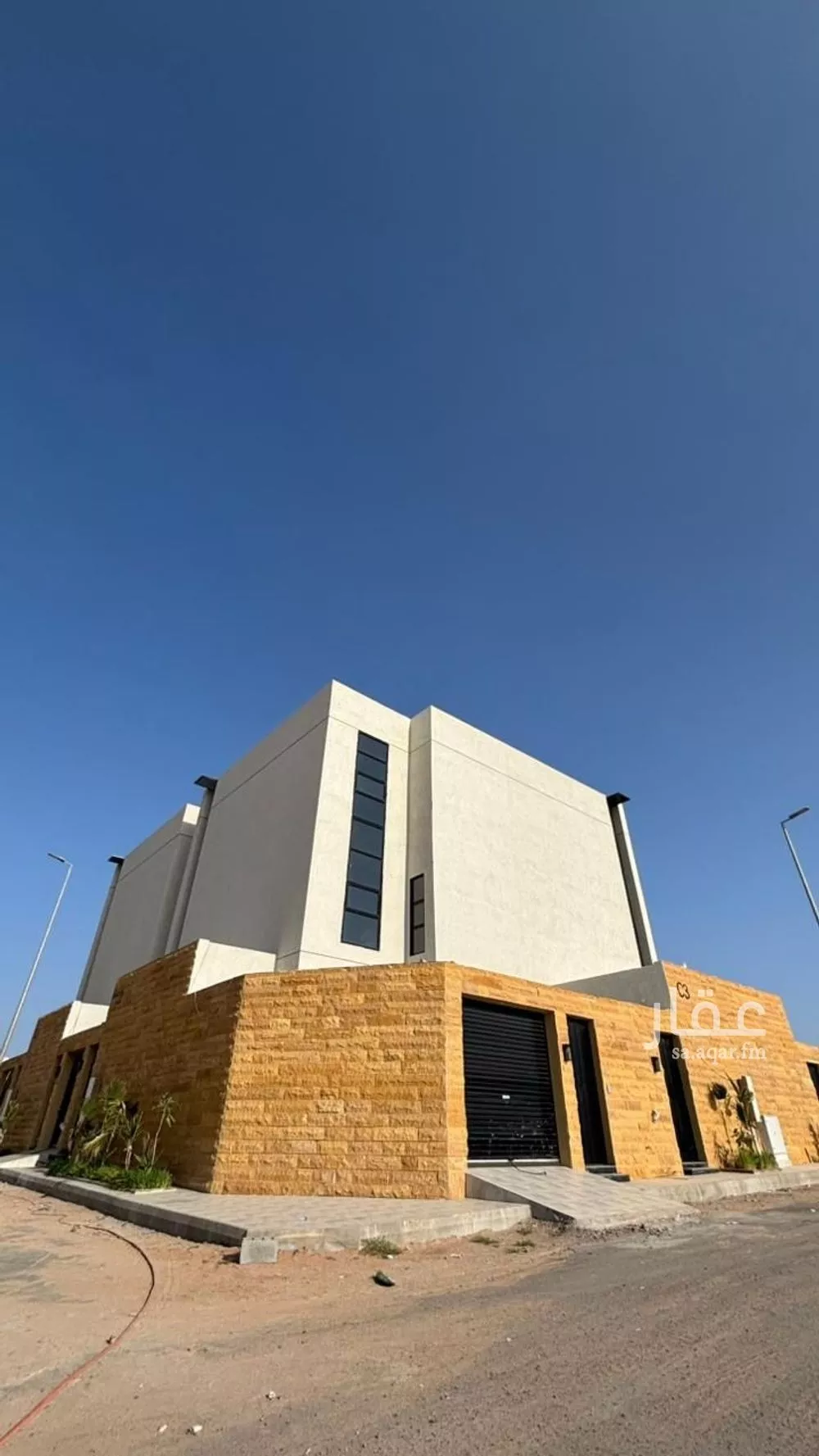 فيلا للبيع في شارع محمد بن سفيان العمري, حي نبلاء, مدينة المدينة المنورة, منطقة المدينة المنورة 1 صورة