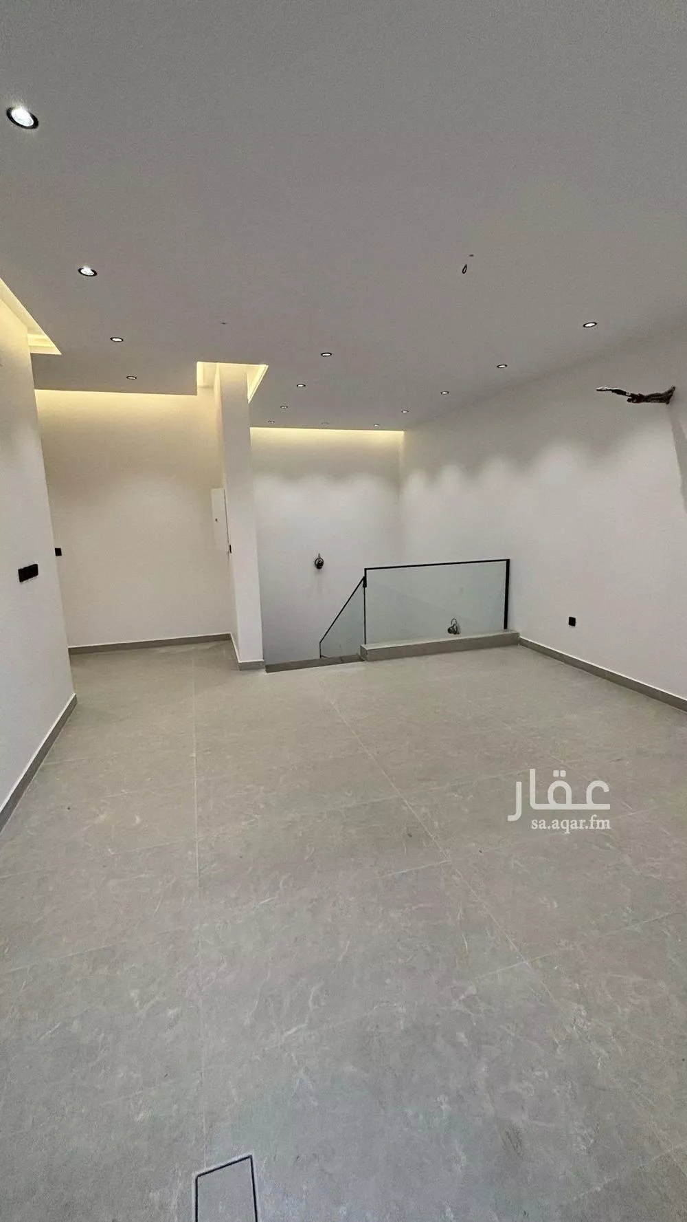 فيلا للبيع في شارع محمد بن صالح الصيمري, حي الدفاع, مدينة المدينة المنورة, منطقة المدينة المنورة 1 صورة