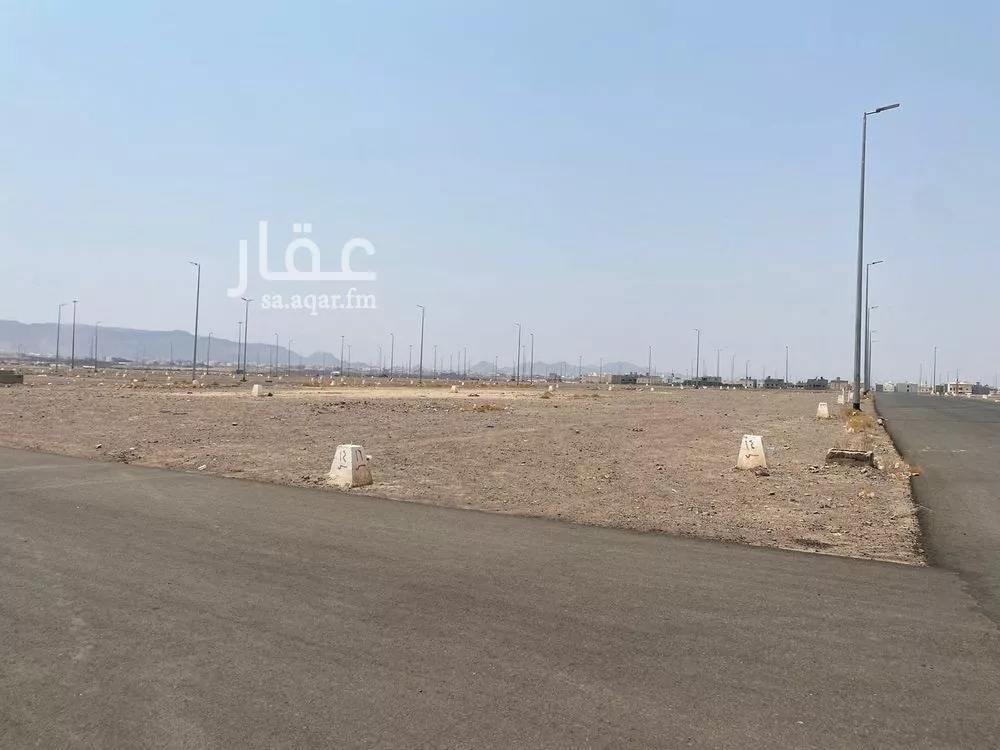 أرض للبيع في شارع داود بن رشيد, حي نبلاء, مدينة المدينه المنوره, منطقة المدينة المنورة 1 صورة