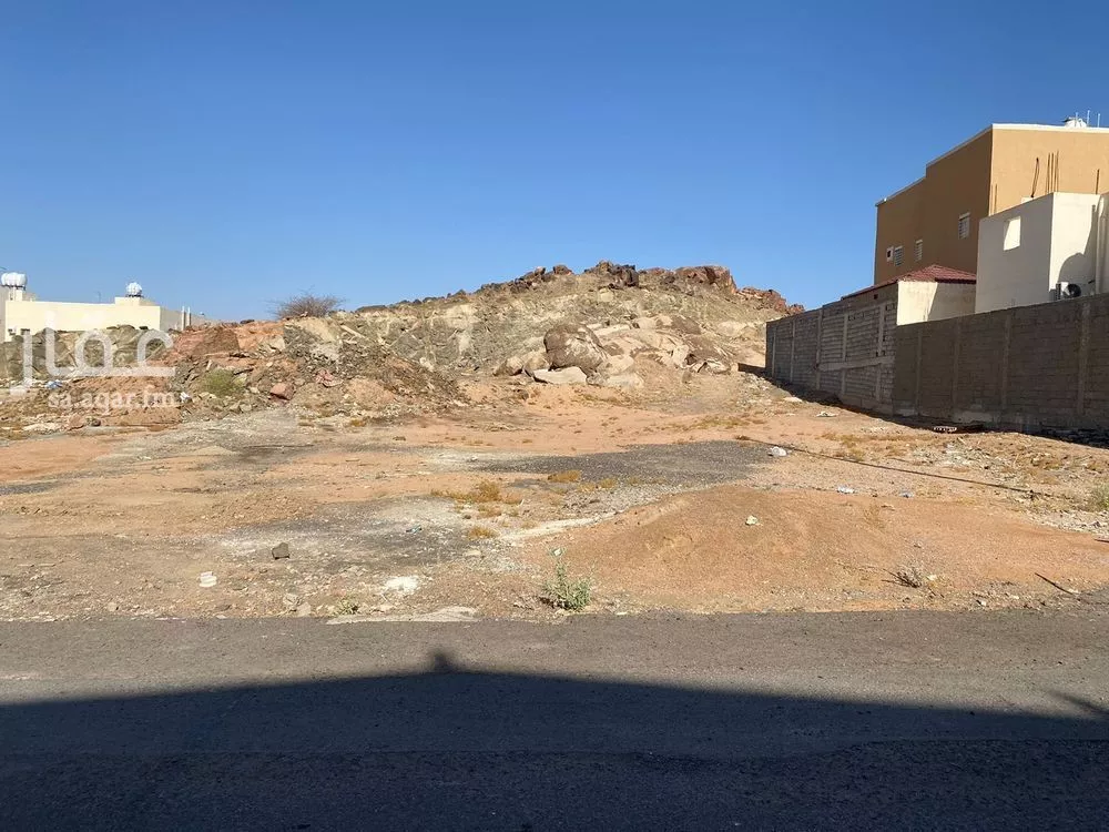 أرض للبيع في شارع جحدم بن فضاله, حي سكة الحديد, مدينة المدينه المنوره, منطقة المدينة المنورة 1 صورة