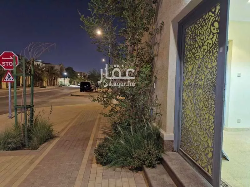 فيلا للإيجار في شارع محمد بن المحدث, حي الفلاح, مدينة الرياض, منطقة الرياض 1 صورة