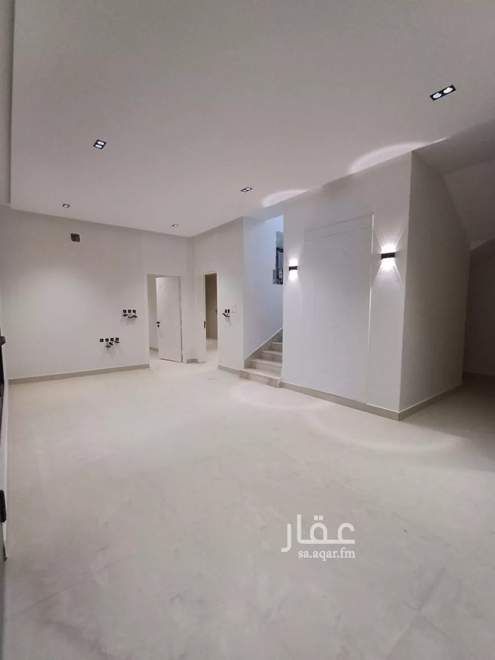 فيلا للبيع في شارع ابن الصقر, حي الخليج, مدينة الرياض, منطقة الرياض 1 صورة