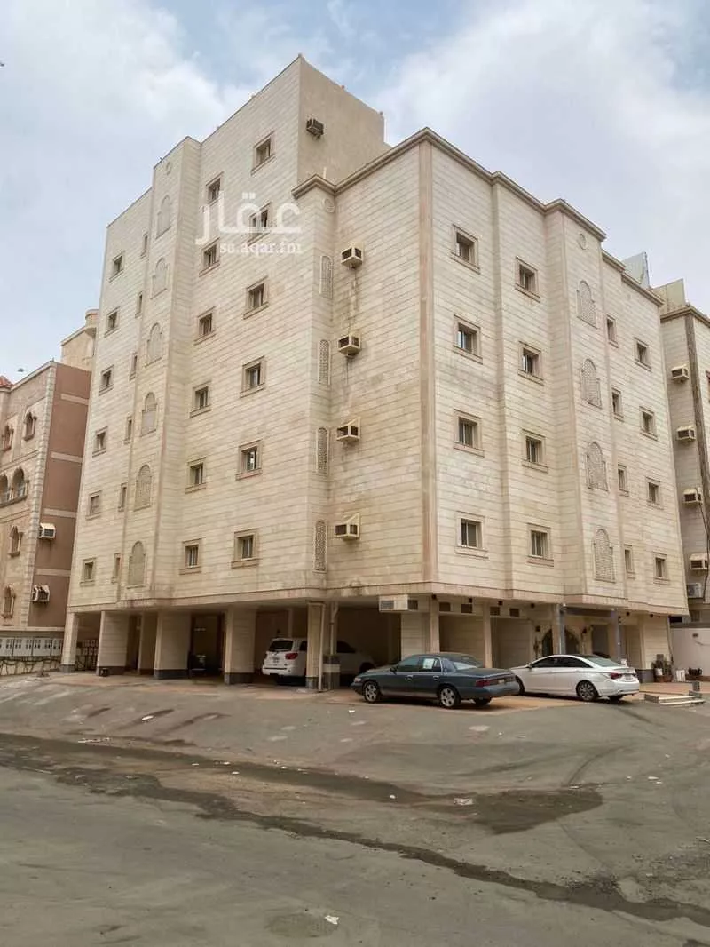 عمارة للبيع في شارع محمد ابو جعفر, حي الريان, جدة 1 صورة