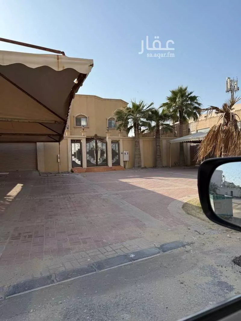 فيلا للإيجار في شارع العلاء الحضرمي, حي الشاطئ الشرقي, مدينة الدمام, المنطقة الشرقية 1 صورة