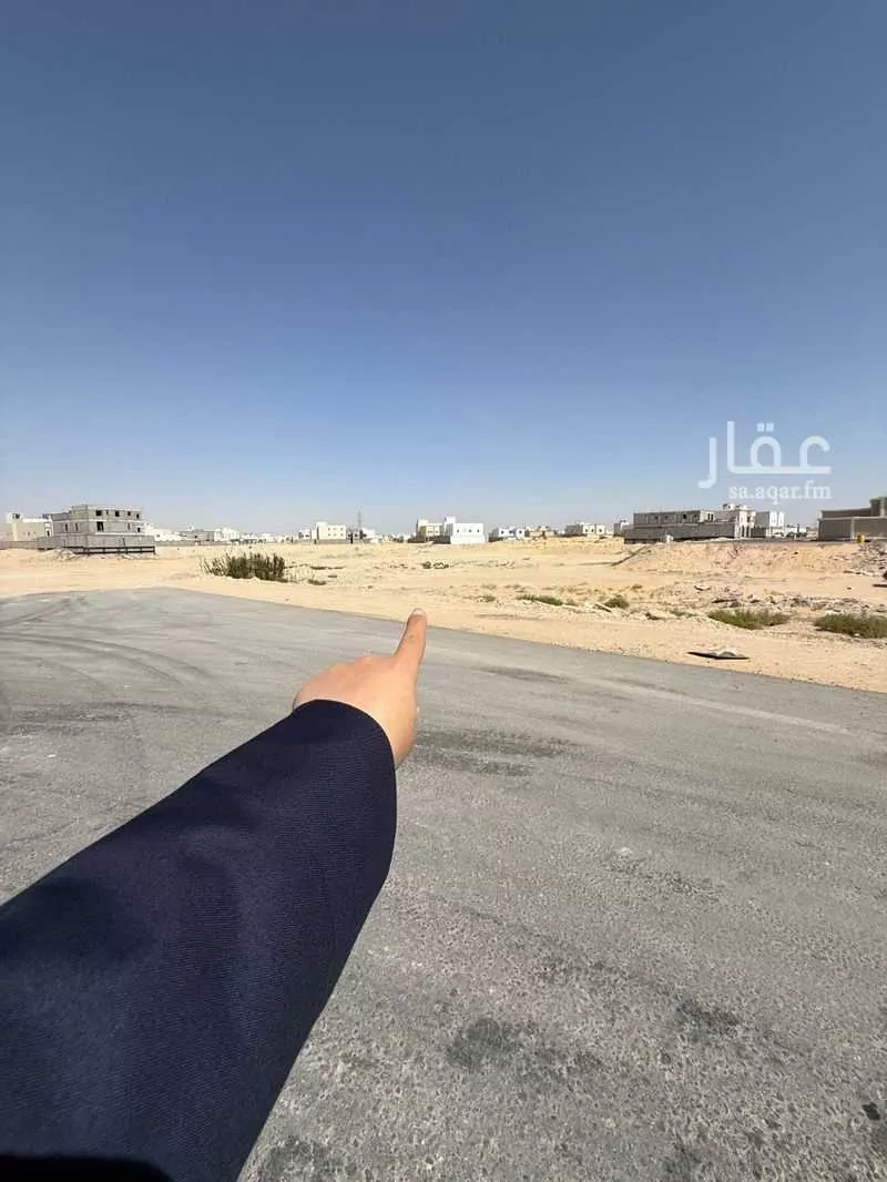 أرض للبيع في شارع القرية الشرقية , حي الصقور, مدينة الاحساء, المنطقة الشرقية 1 صورة