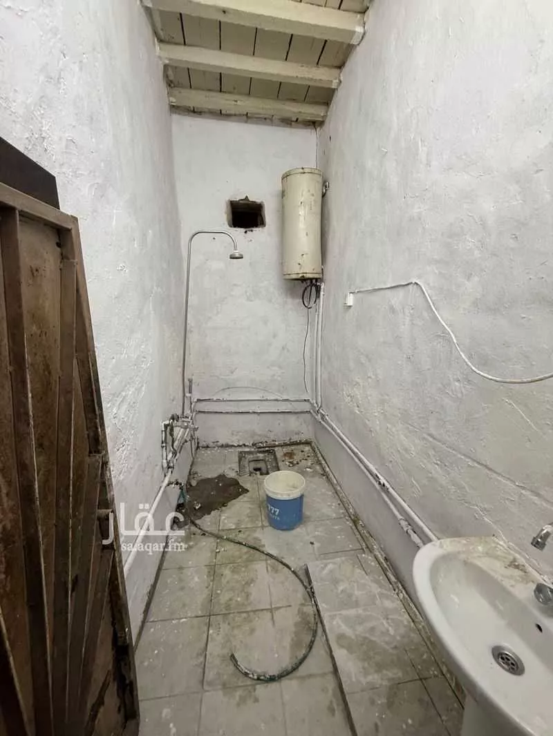 فيلا للإيجار في شارع خزيمة بن ثابت, حي العود, مدينة الرياض, منطقة الرياض 1 صورة