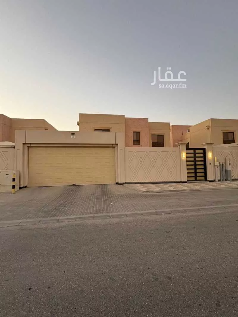 فيلا للبيع في شارع شارع البختري 6, مدينة مدينه الجبيل الصناعيه, المنطقة الشرقية 1 صورة