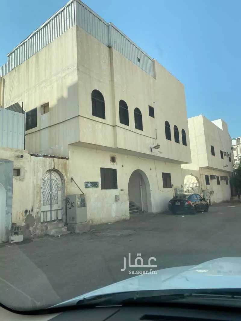 عمارة للبيع في شارع عبدالرحمن بن الاراشي, حي بنى ظفر, مدينة المدينة المنورة, منطقة المدينة المنورة 1 صورة