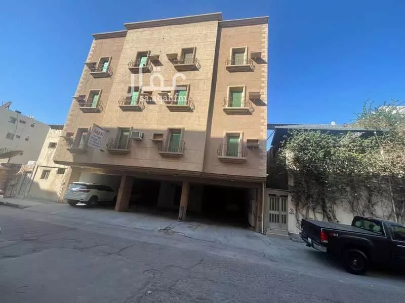 عمارة للبيع في شارع الامير احمد, حي مدينة العمال, مدينة الخبر, المنطقة الشرقية 1 صورة