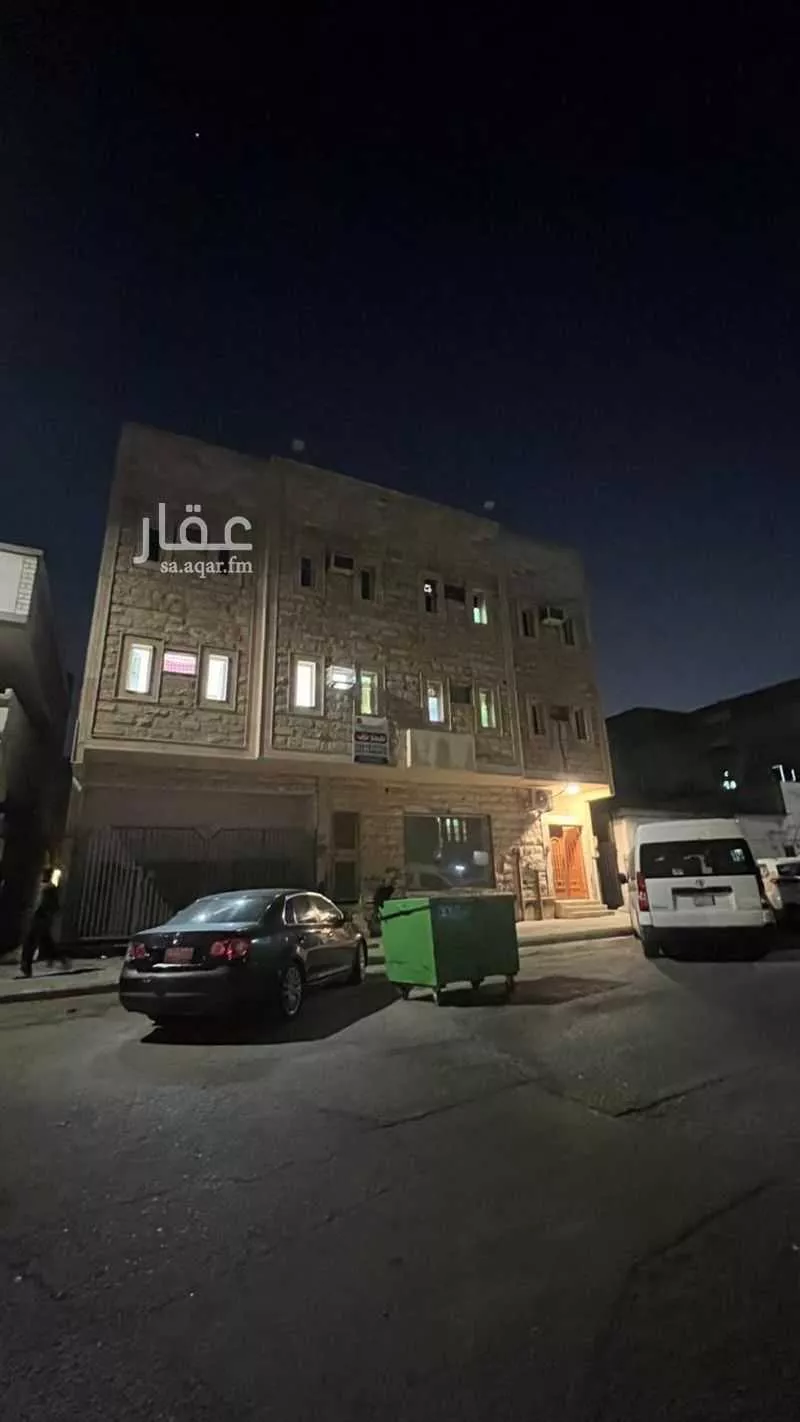 عمارة للبيع في شارع جدة, حي الثقبة, مدينة الخبر, المنطقة الشرقية 1 صورة