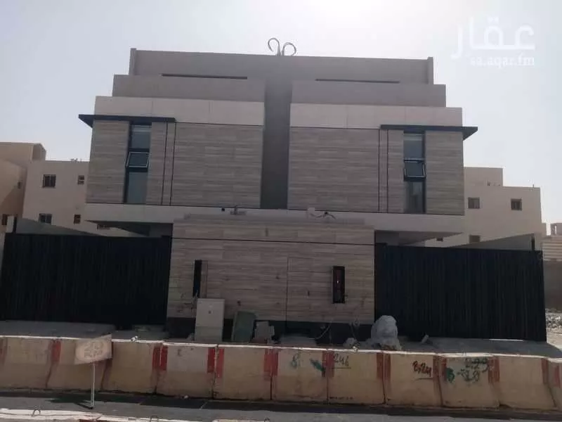 فيلا للبيع في شارع علي بن منظور, حي العارض, مدينة الرياض, منطقة الرياض 1 صورة