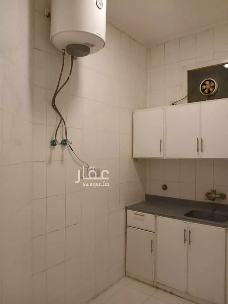 شقة للإيجار في شارع ابي سفيان بن حرب, حي مغرزات, مدينة الرياض, منطقة الرياض 1 صورة