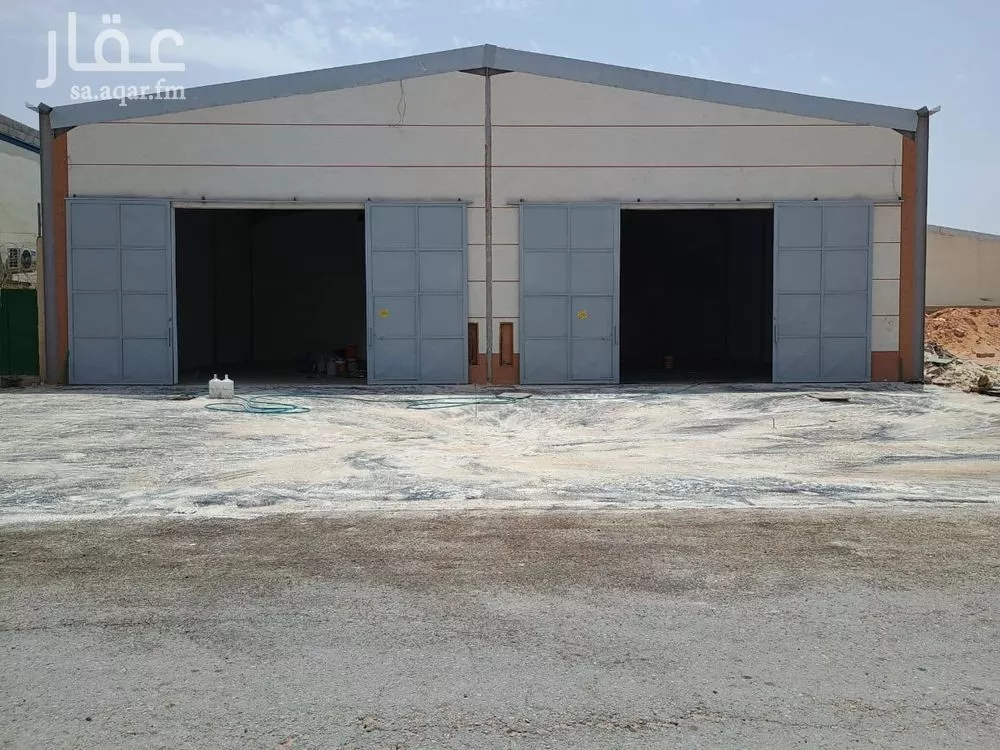 مستودع للإيجار في شارع عمر عبدالرحمن حديث, حي الرمال, مدينة الرياض, منطقة الرياض 1 صورة