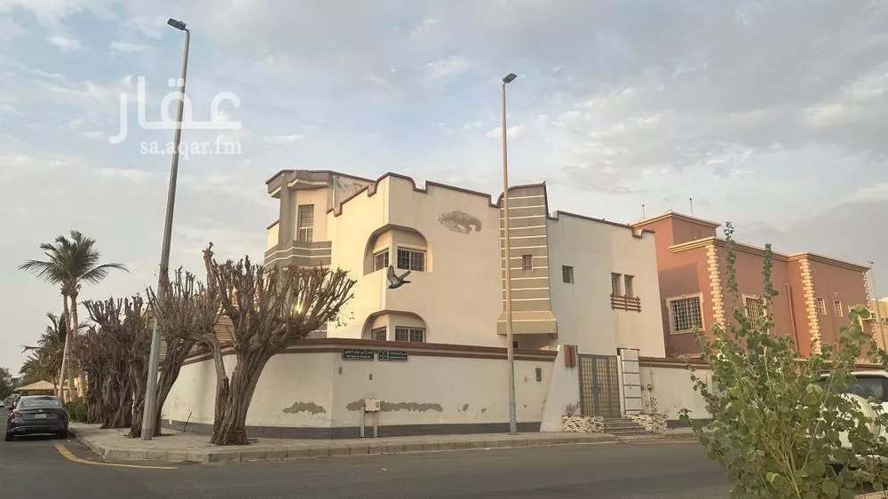 فيلا للبيع في شارع ابي سعد النفيس, حي المحمدية, مدينة جدة, منطقة مكة المكرمة 1 صورة