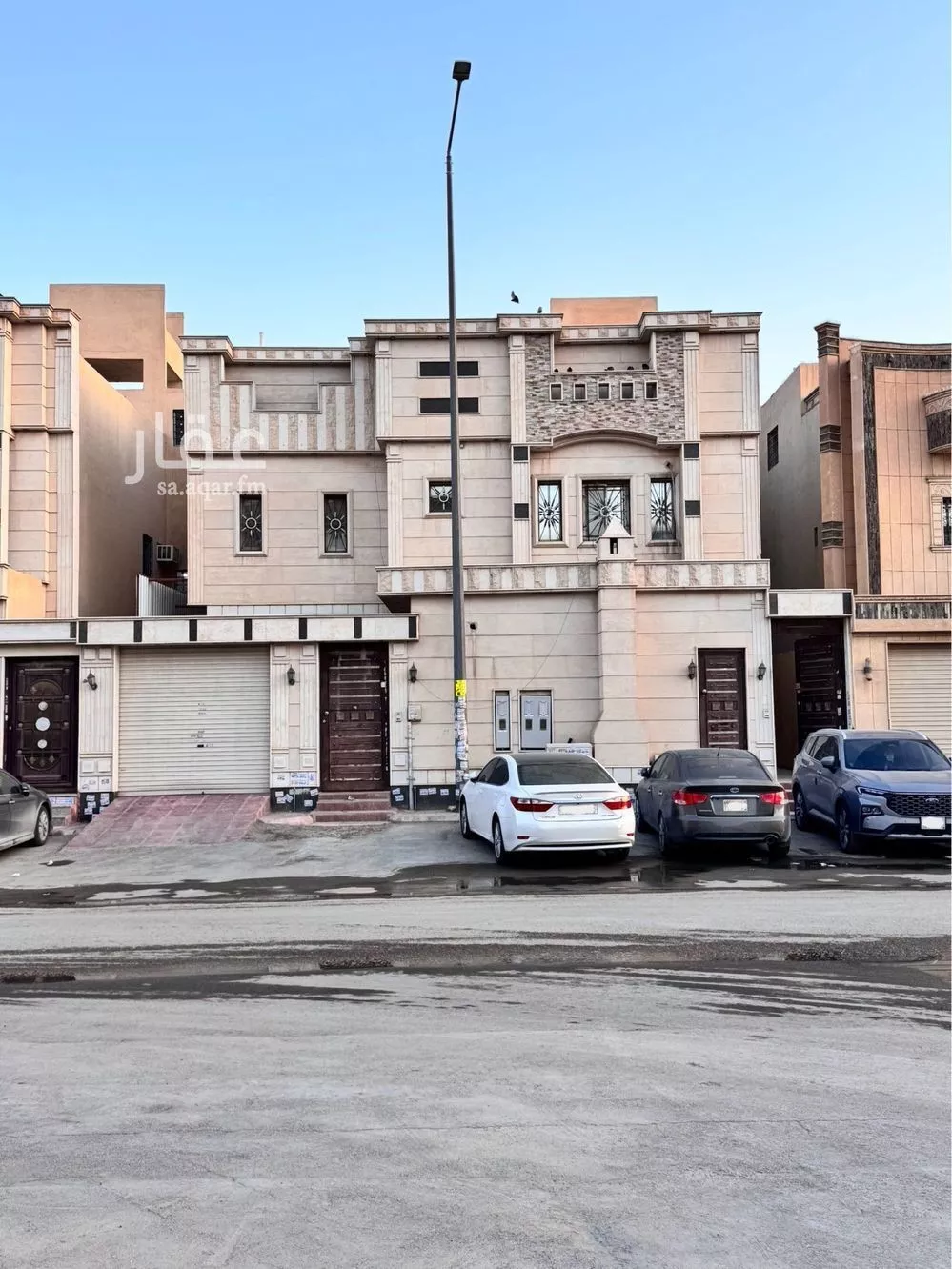فيلا للبيع في شارع اسماعيل اليزيدي, حي الرمال, مدينة الرياض, منطقة الرياض 1 صورة